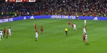 40岁C罗世预赛完美开局：双响+远程世界波！获7.9分，再创5大纪录