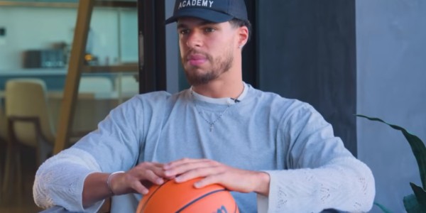 小波特：湖人没球员能对位防住我 与詹姆斯交锋并获胜感觉太燃了