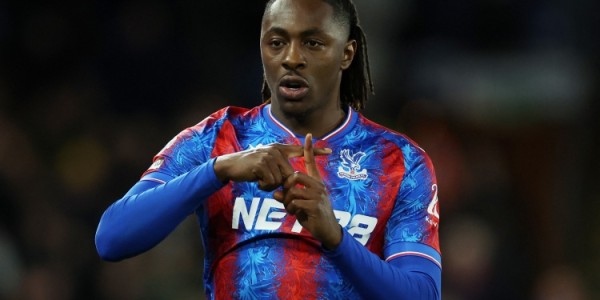 记者：枪手总监&amp;amp;主帅在7月亲自说服埃泽，这是球员加盟枪手的关键